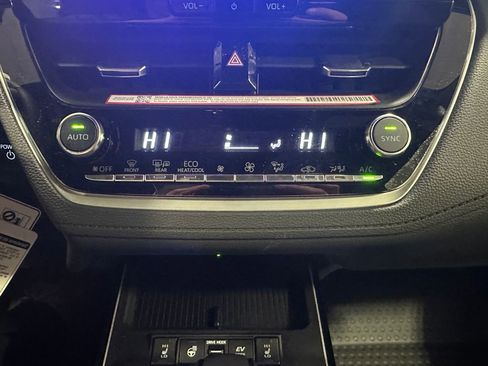 New 2026 Toyota Corolla Cross XSE image 17