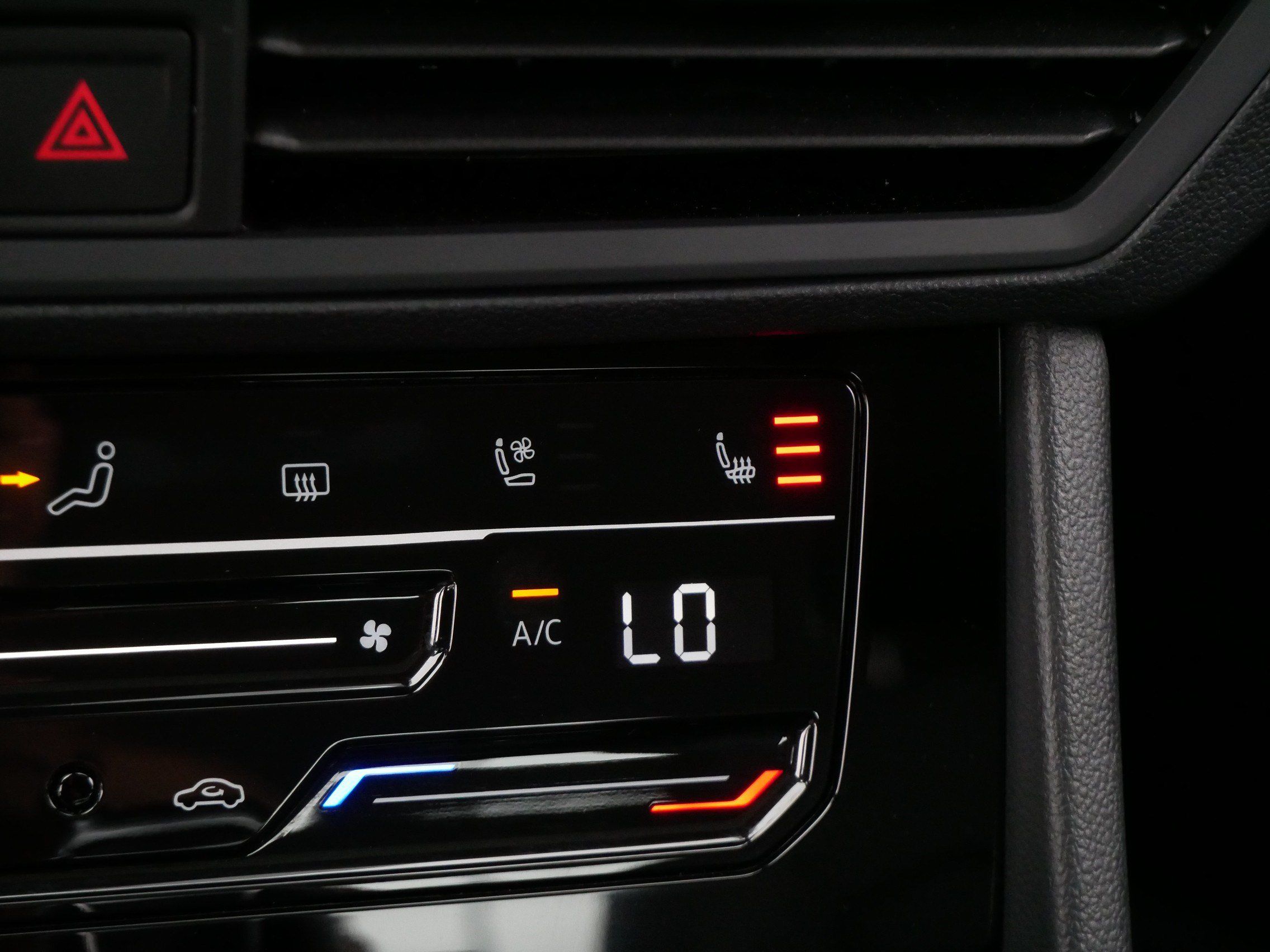 Certified 2026 Volkswagen Jetta SEL FWD image 29