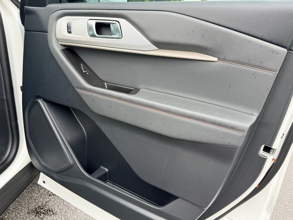 New 2026 Ford Explorer Active w/ Active Comfort Package RWD image 7