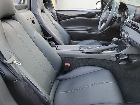 Used 2022 MAZDA MX-5 Miata RF Grand Touring image 15
