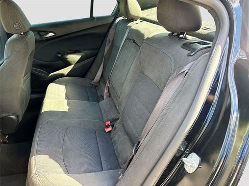 Used 2017 Chevrolet Cruze LT w/ Sun And Sound Package image 26