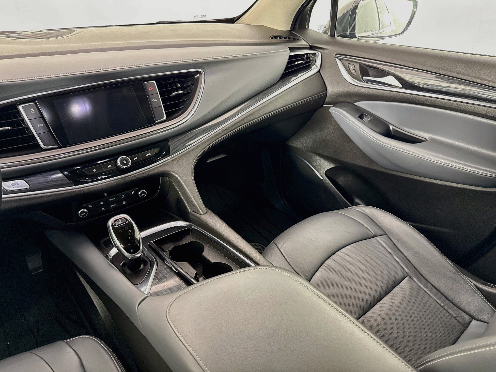Used 2021 Buick Enclave Essence AWD/4WD image 21