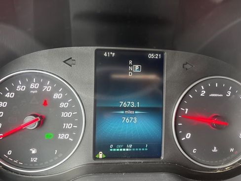 Used 2024 Mercedes-Benz Sprinter 2500 image 37