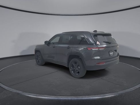 New 2026 Jeep Grand Cherokee Limited AWD/4WD image 11