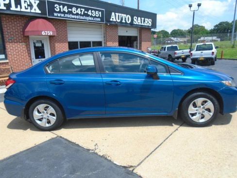 Used 2013 Honda Civic LX image 2