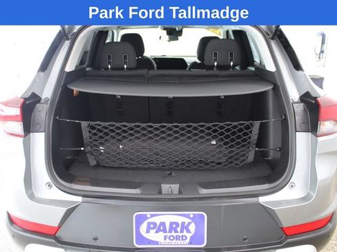 Used 2025 Chevrolet TrailBlazer LT w/ LT Cold Weather Package AWD/4WD image 5