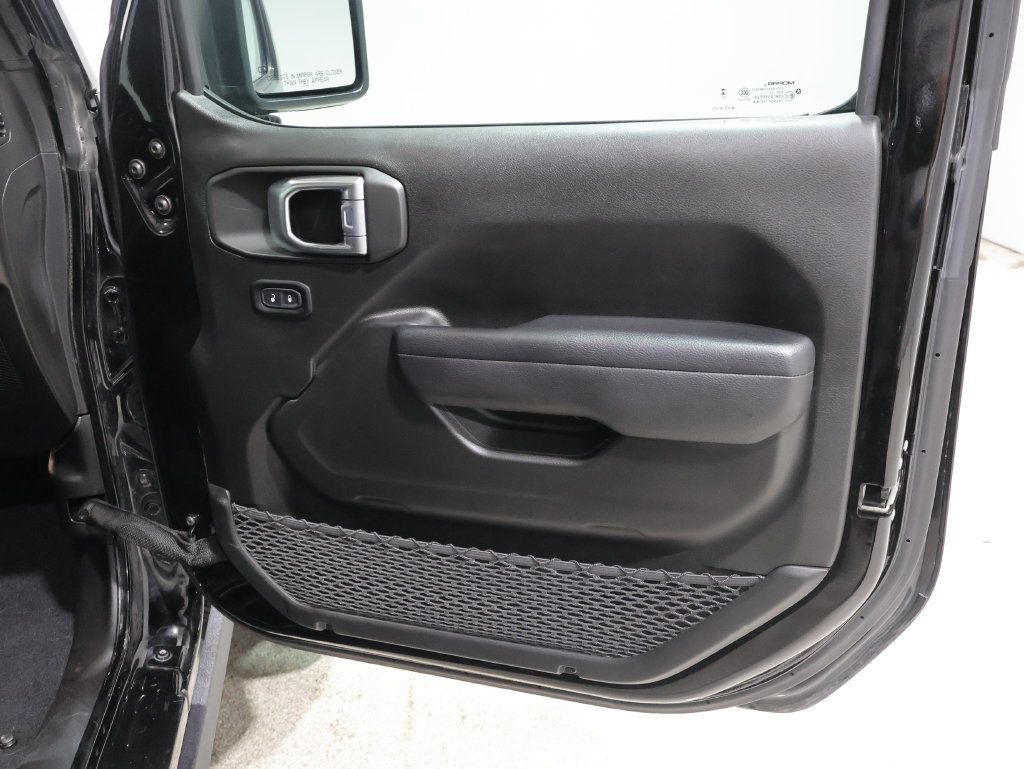 Used 2023 Jeep Gladiator Sport AWD/4WD image 21