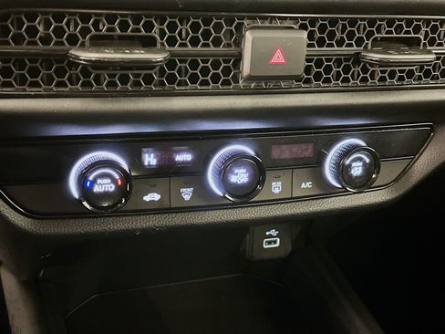 Used 2023 Honda HR-V LX image 23