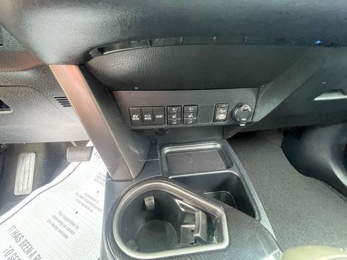 Used 2017 Toyota RAV4 SE AWD/4WD image 14