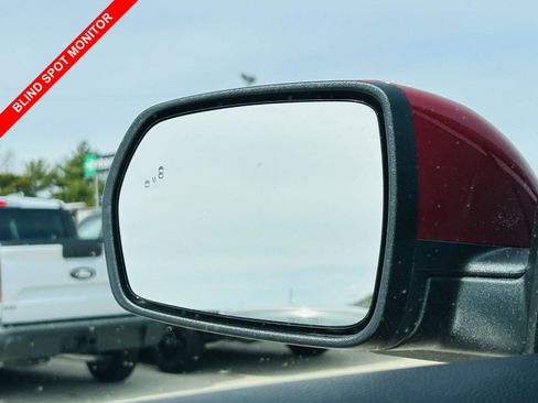 Used 2024 Ford Edge SEL w/ Convenience Package image 8