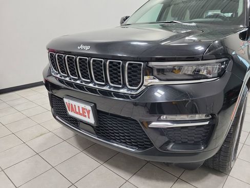 Used 2022 Jeep Grand Cherokee Limited image 26
