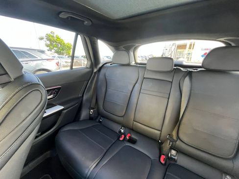 Used 2024 Mercedes-Benz GLC 300 image 36