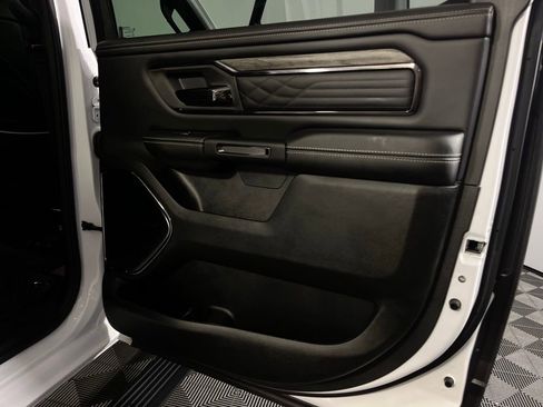 Used 2025 RAM 1500 Limited image 32