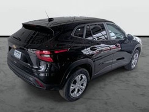 New 2026 Chevrolet Trax LS FWD image 15