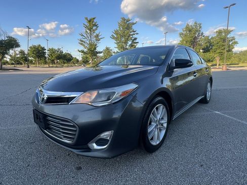 Used 2015 Toyota Avalon XLE FWD image 1