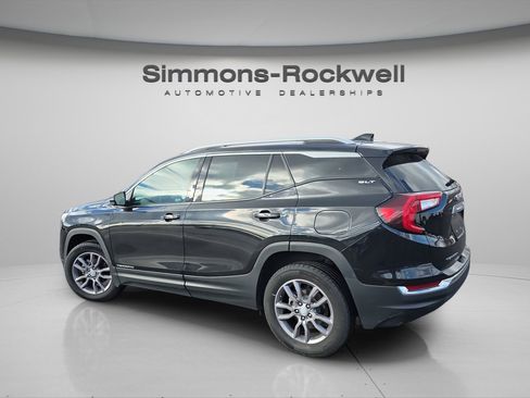 Used 2024 GMC Terrain SLT image 7
