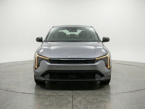 Used 2025 Kia K4 FWD image 2