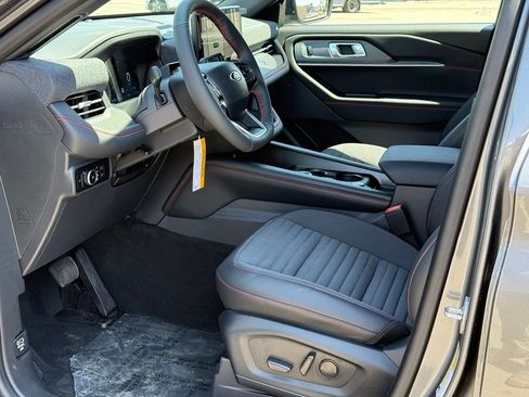 New 2026 Ford Explorer ST-Line w/ ST-Line Street Pack RWD image 5