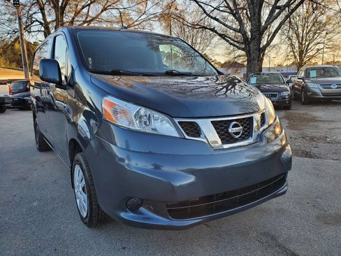 Used 2017 Nissan NV200 SV w/ Technology Package image 1