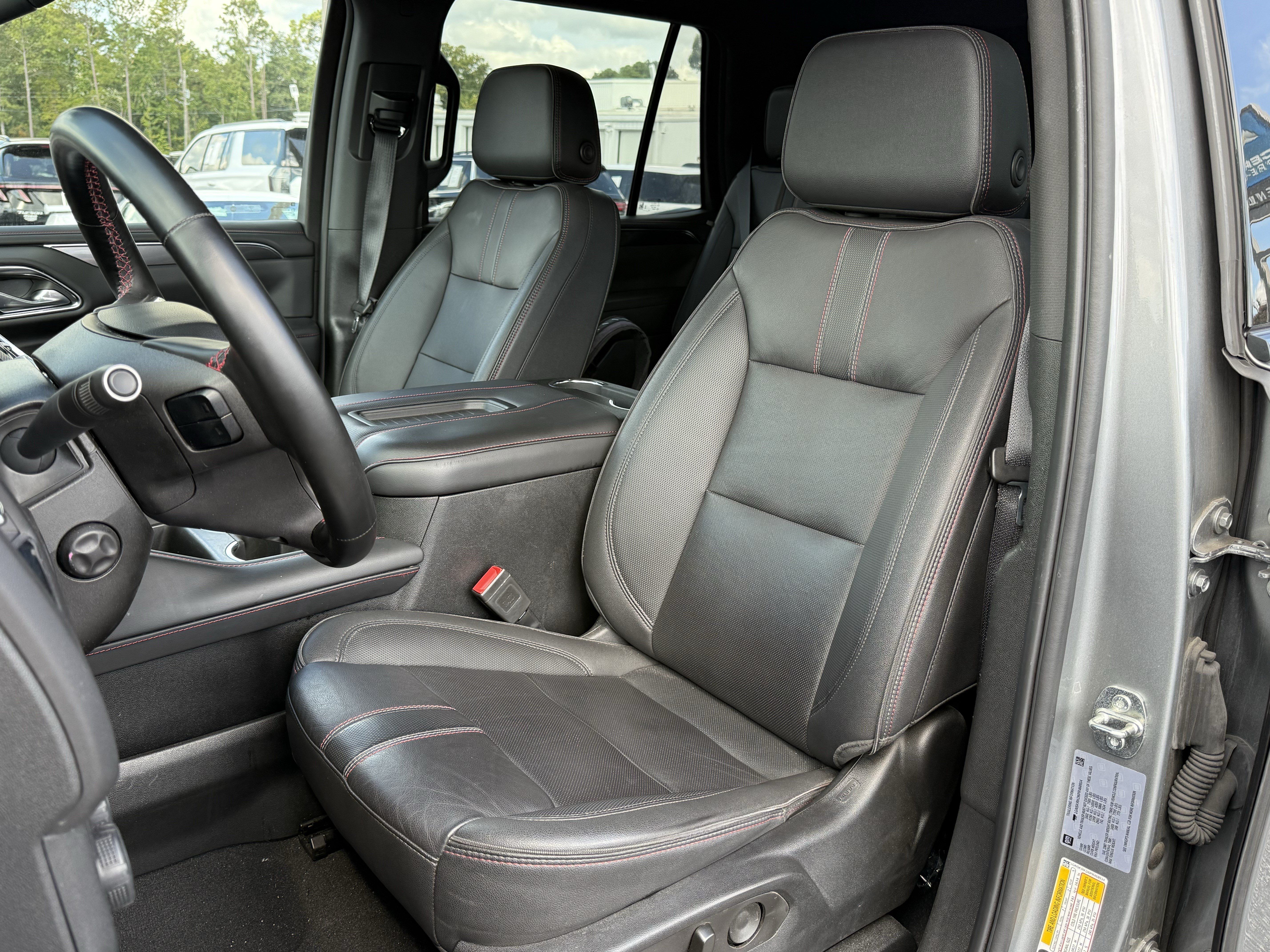 Used 2023 Chevrolet Tahoe RST w/ Luxury Package AWD/4WD image 7