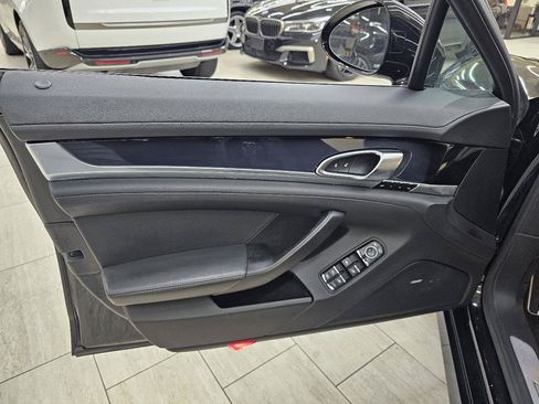 Used 2016 Porsche Panamera image 39
