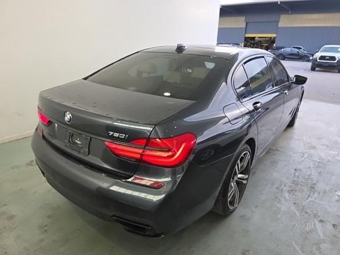 Used 2019 BMW 750i w/ Executive Package image 3