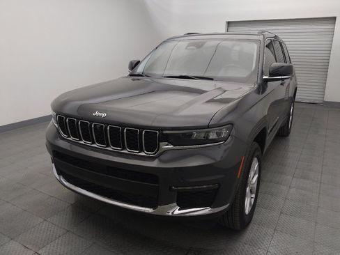 Used 2022 Jeep Grand Cherokee L Limited w/ Luxury Tech Group II image 15