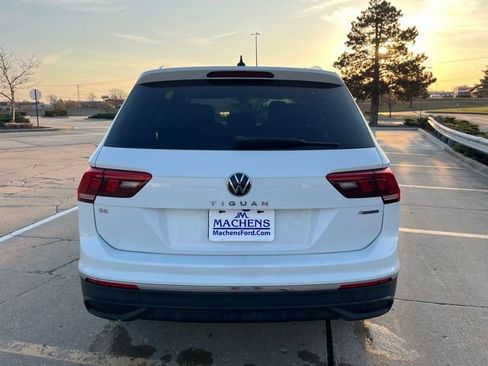 Used 2022 Volkswagen Tiguan SE image 5