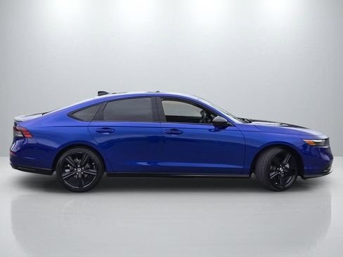 Used 2023 Honda Accord Sport image 3