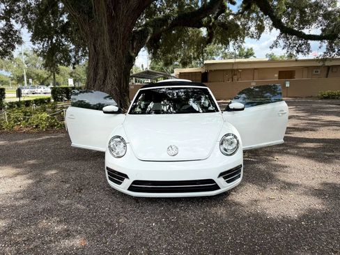 Used 2017 Volkswagen Beetle 1.8T S FWD image 2