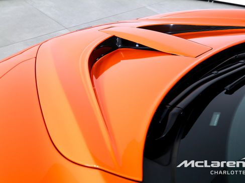 Used 2020 McLaren 720S Performance RWD image 32