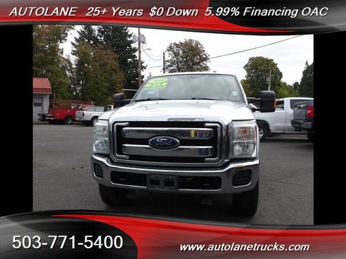 Used 2016 Ford F250 XLT w/ XLT Interior Package image 3