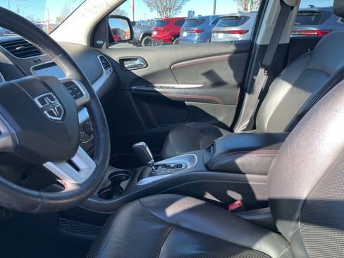 Used 2015 Dodge Journey R/T w/ Flexible Seating Group image 9