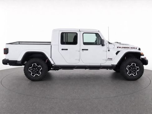 Used 2021 Jeep Gladiator Rubicon AWD/4WD image 2