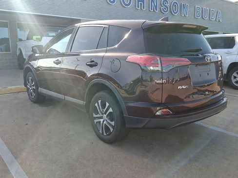 Used 2018 Toyota RAV4 LE w/ All Weather Liner Package FWD image 8