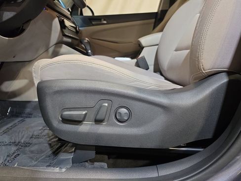 Used 2017 Hyundai Tucson Sport FWD image 14