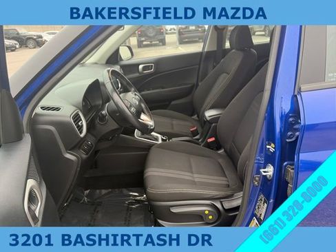 Used 2023 Hyundai Venue SEL w/ Cargo Package image 18