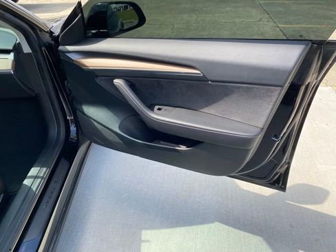 Used 2023 Tesla Model 3 Standard Range image 19