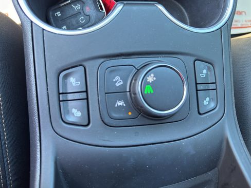 Used 2020 GMC Terrain SLT w/ Preferred Package image 18