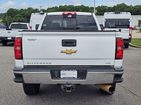 Used 2019 Chevrolet Silverado 2500 LTZ w/ Duramax Plus Package AWD/4WD image 11