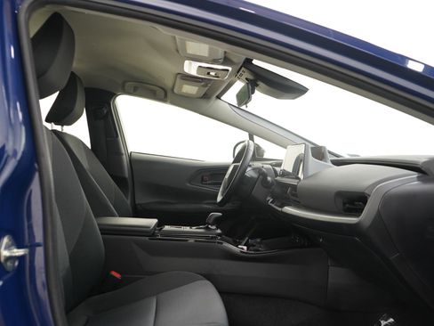 Used 2023 Toyota Prius LE FWD image 11