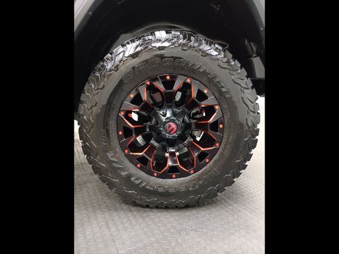 Used 2025 Jeep Wrangler Rubicon w/ Safety Group image 27