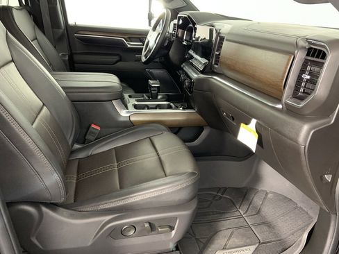 Used 2025 Chevrolet Silverado 1500 High Country w/ High Country Premium Package image 18