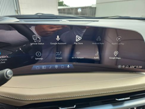Used 2024 Cadillac XT4 Premium Luxury w/ Technology Package FWD image 16
