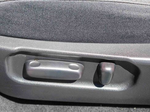 Used 2022 Toyota Tacoma TRD Sport w/ Technology Package image 21