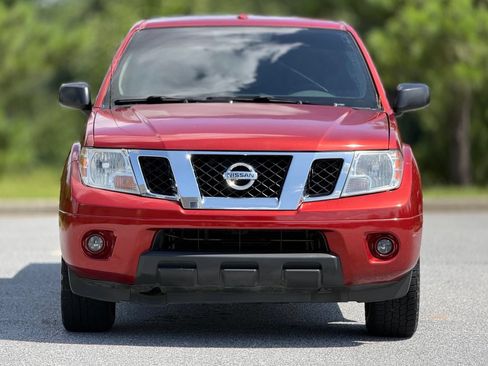 Used 2016 Nissan Frontier SV w/ SV Value Truck Package RWD image 3