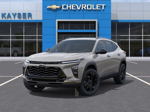 New 2026 Chevrolet Trax ACTIV w/ Sunroof Package FWD image 6