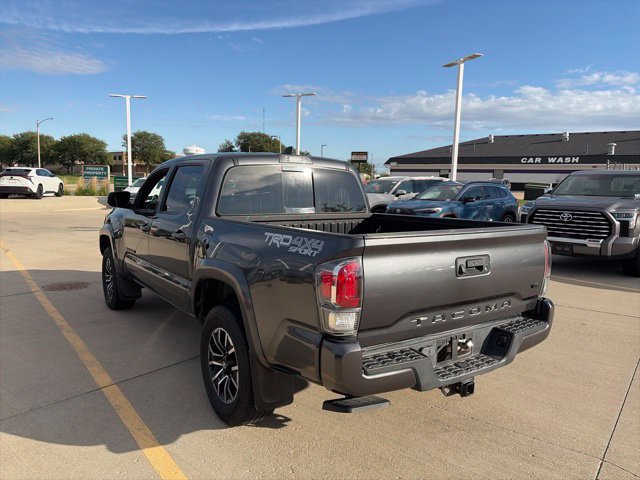 Used 2023 Toyota Tacoma TRD Sport AWD/4WD image 5