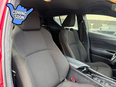 Used 2019 Toyota C-HR FWD image 14