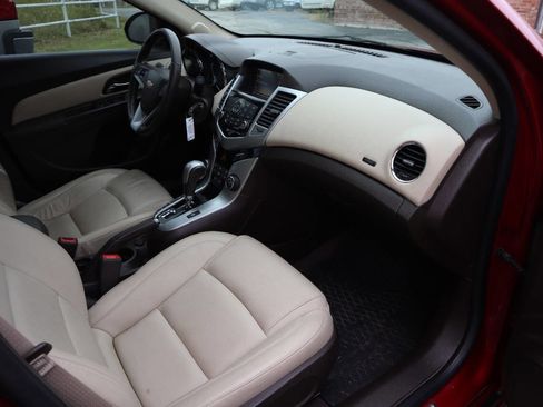 Used 2014 Chevrolet Cruze Diesel w/ Enhanced Safety Package image 24
